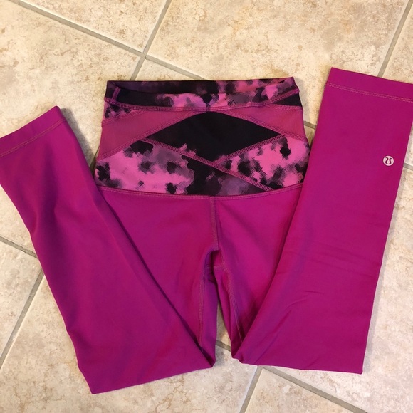 Lululemon Wunder Under Crop (Hi-Rise) - Picture 3 of 5